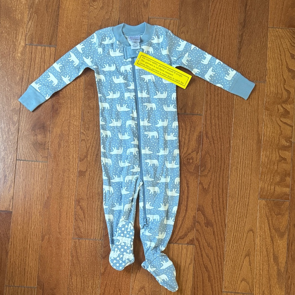 Hanna Andersson Holiday HannaJams footed sleeper, polar bear pjs 12-18 months